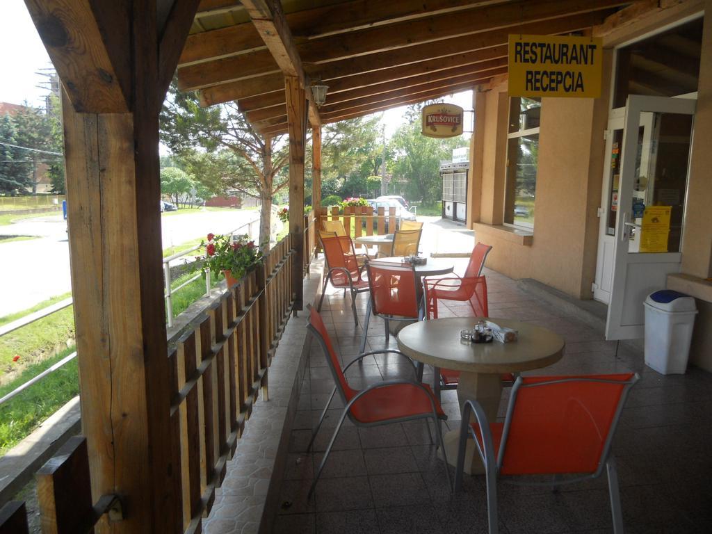 Penzion Kaplna Exterior photo